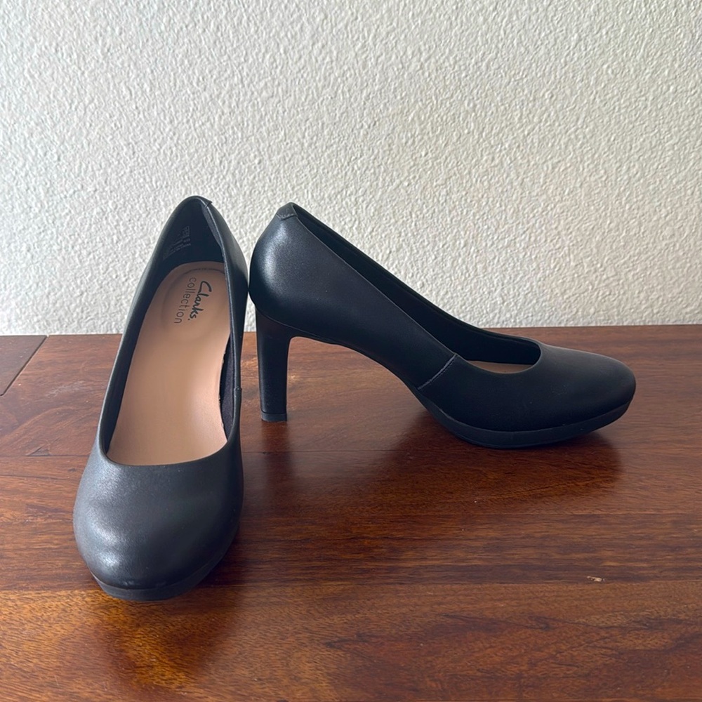 Clark’s Ambyr Joy Black Pumps